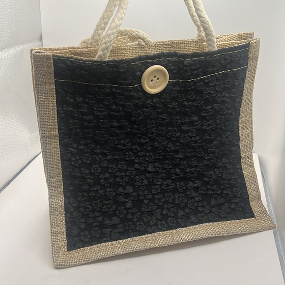 Floral Black and Tan Tote Bag NIP - Picture 3 of 5